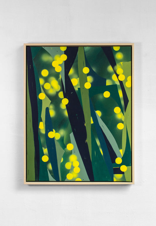 Peinture contemporaine Mimosa – The Feebles – taches jaunes sur fond végétal stylisé vert foncé.